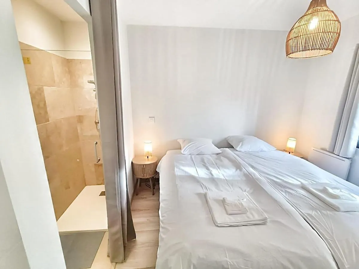 Au Sommer Des Ocres Et Des Bois - Maison T3 & Parking Roussillon en Isere