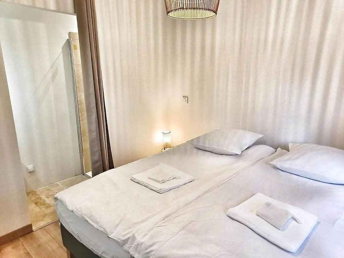 Au Sommer Des Ocres Et Des Bois - Maison T3 & Parking Roussillon en Isere